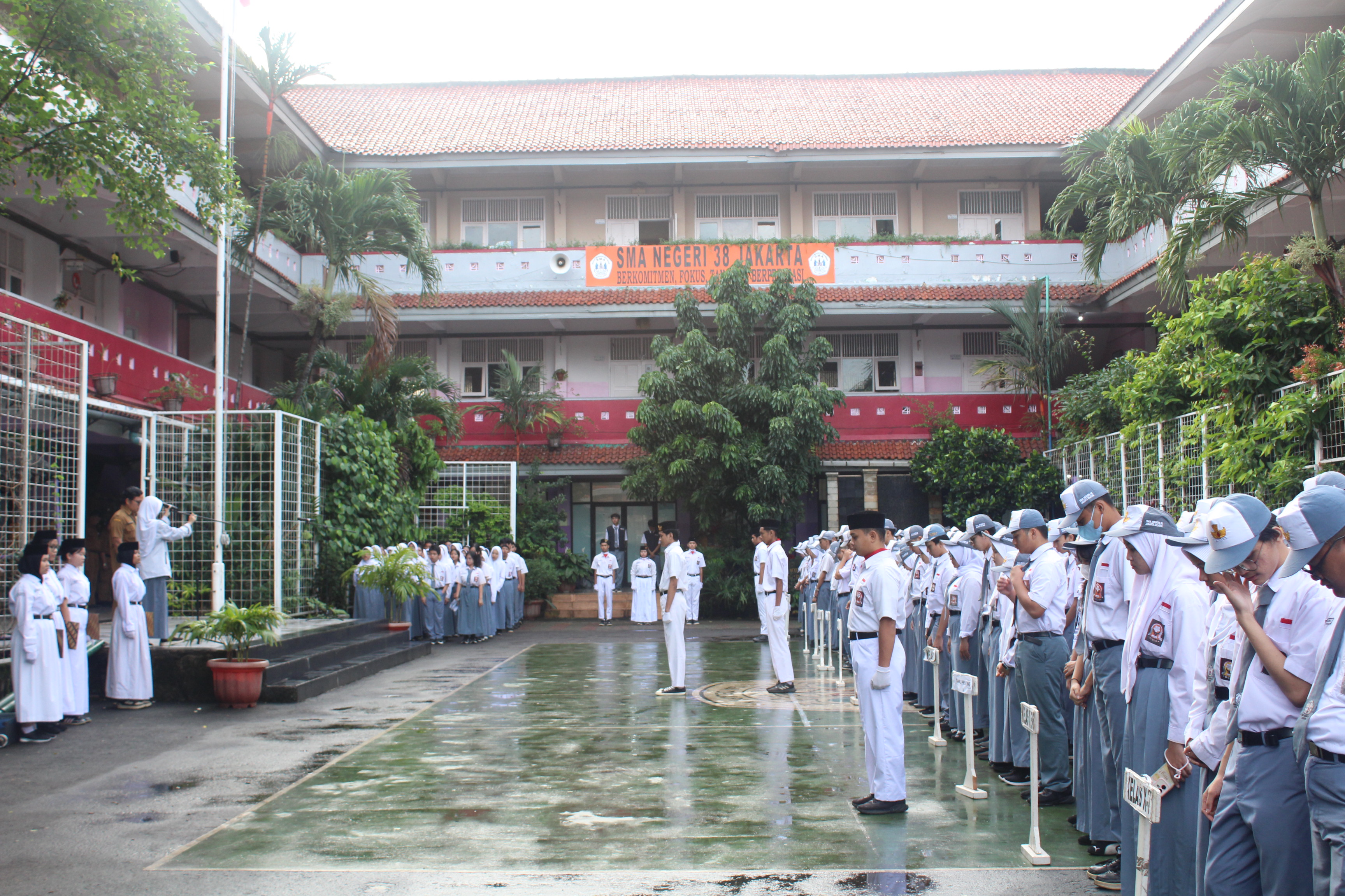 KEGIATAN UPACARA BENDERA