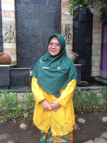 Lia Oktiana Dewi, S.T, M.Pd. - Guru TIK.