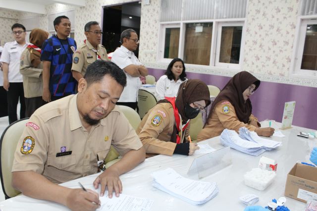 SKRINING GULA DARAH DI SMAN 38 JAKARTA: LANGKAH AWAL PENCEGAHAN DIABETES MELITUS