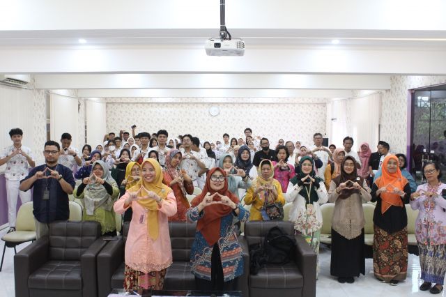 KEGIATAN PELATIHAN GERAKAN PEDULI DAN BERPERILAKU RAMAH LINGKUNGAN