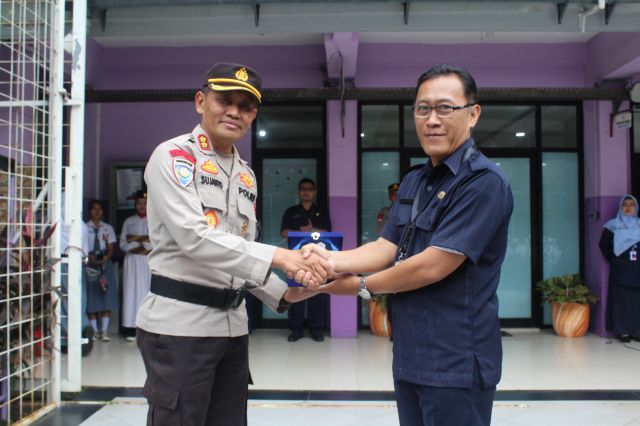 UPACARA BENDERA - POLSEK JAGAKARSA