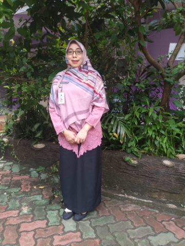 Nurhidayah, M.Pd. - Guru PAI