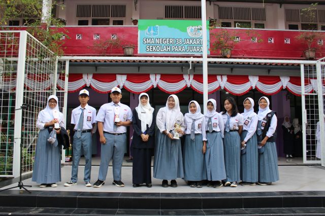 PRESTASI GEMILANG SISWA SMAN 38 JAKARTA DI BERBAGAI KOMPETISI