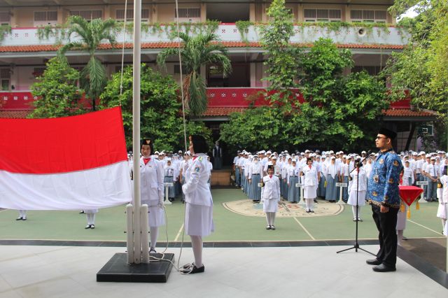 Peringatan Hari Pahlawan 2024 di SMAN 38 Jakarta