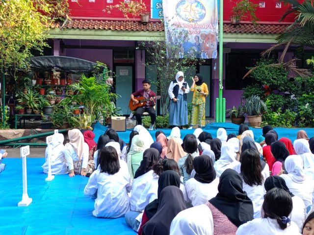SARAPAN GIZI SEIMBANG WARGA SEKOLAH SMAN 38 JAKARTA