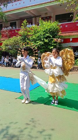 FASHION SHOW DAUR ULANG BARANG BEKAS SISWA 